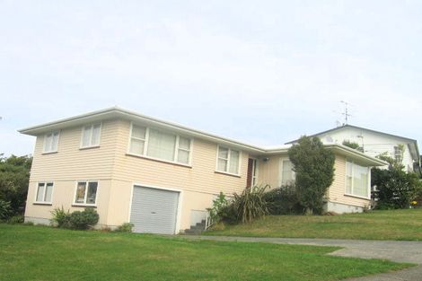 Photo of property in 69 Oakleigh Street, Maungaraki, Lower Hutt, 5010