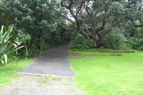 Photo of property in 83 Garden Road, Piha, 0772