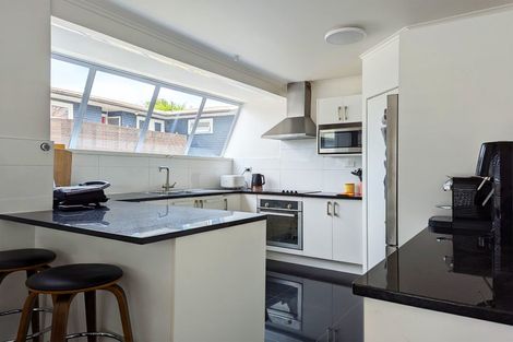 Photo of property in 85 Verbena Road, Birkdale, Auckland, 0626