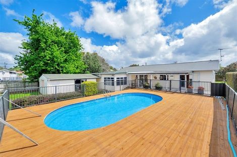 Photo of property in 35 Harrington Road, Henderson, Auckland, 0610