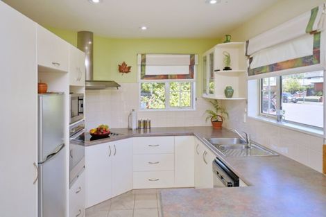 Photo of property in 24 Chesterfield Mews, Russley, Christchurch, 8042