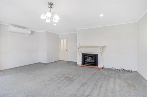 Photo of property in 30 Strachan Way, Highbury, Palmerston North, 4412