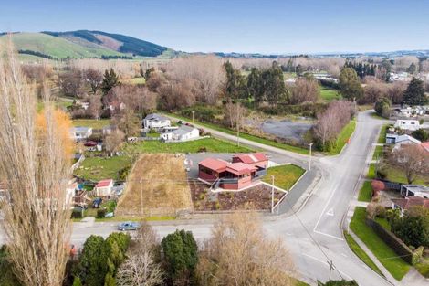 Photo of property in 3 Moore Street, Milton, 9220