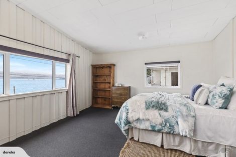 Photo of property in 185 Marine Parade, Seatoun, Wellington, 6022