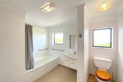 Photo of property in 34 Exeter Crescent, Springvale, Whanganui, 4501