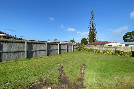 Photo of property in 2/57 Cardiff Road, Pakuranga, Auckland, 2010