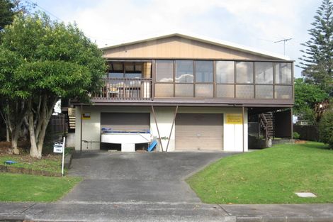 Photo of property in 16a Collie Street, Hillpark, Auckland, 2102