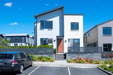 Photo of property in 17 Waenganui Road, Hobsonville, Auckland, 0616