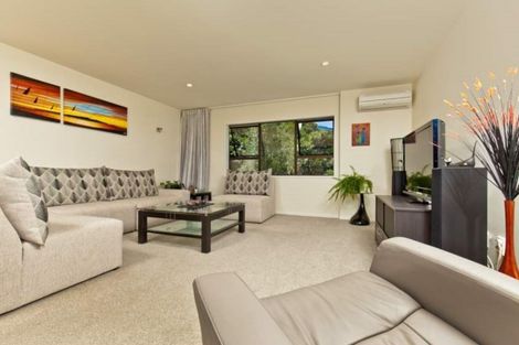 Photo of property in 1/30 Manly Esplanade, Browns Bay, Auckland, 0630
