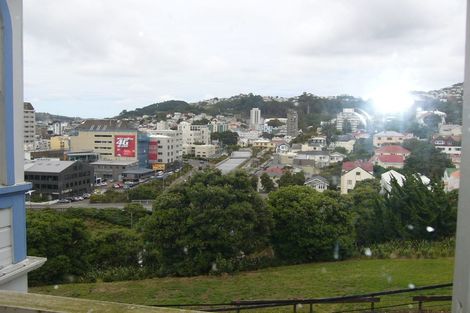 Photo of property in 26 Macdonald Crescent, Te Aro, Wellington, 6011