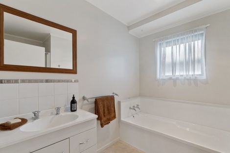 Photo of property in 80a Tuhikaramea Road, Dinsdale, Hamilton, 3204