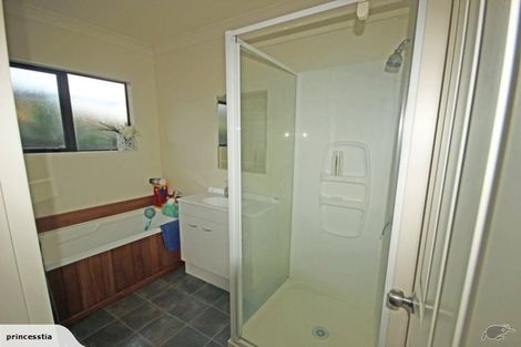 Photo of property in 115 Mandel Mews, Waiwhetu, Lower Hutt, 5010