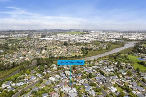 Photo of property in 10a De Thiery Place, Pakuranga Heights, Auckland, 2010