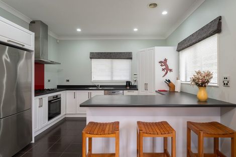Photo of property in 49 Erlestoke Crescent, Churton Park, Wellington, 6037