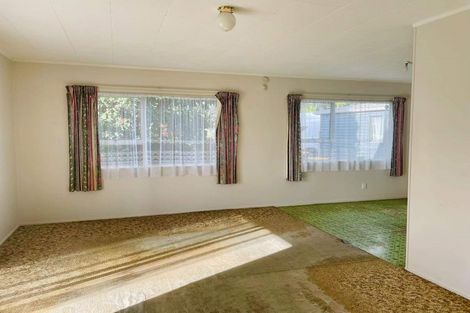 Photo of property in 1 Ballial Place, West Harbour, Auckland, 0618