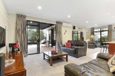 Photo of property in 2 Driftwood Drive, Red Beach, 0932