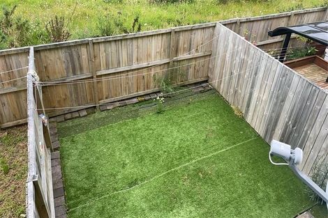 Photo of property in 42 Bloom Crescent, Sunnyvale, Auckland, 0612