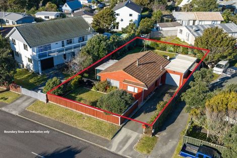 Photo of property in 34 Norfolk Crescent, Otaki Beach, Otaki, 5512