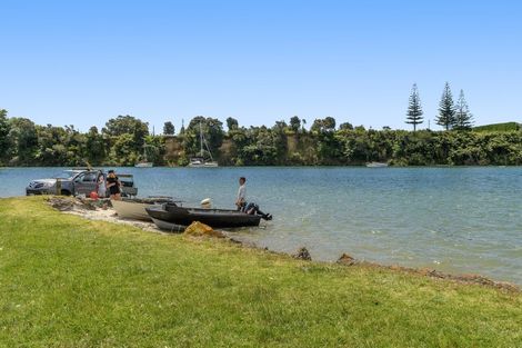 Photo of property in 2 Lindoch Avenue, Te Puna, Tauranga, 3174