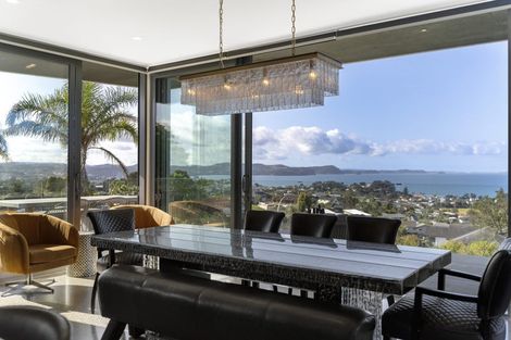 Photo of property in 201 Whangaparaoa Road, Red Beach, 0932