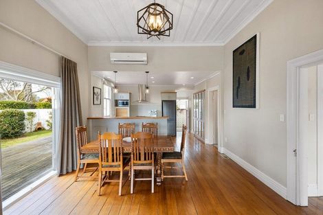 Photo of property in 32 Alpha Street, Cambridge, 3434