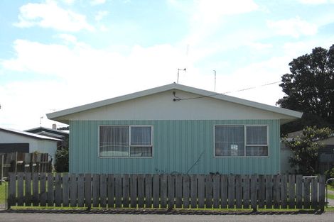 Photo of property in 130 Puriri Street, Castlecliff, Whanganui, 4501