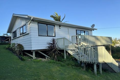 Photo of property in 24 Tindalls Bay Road, Tindalls Beach, Whangaparaoa, 0930