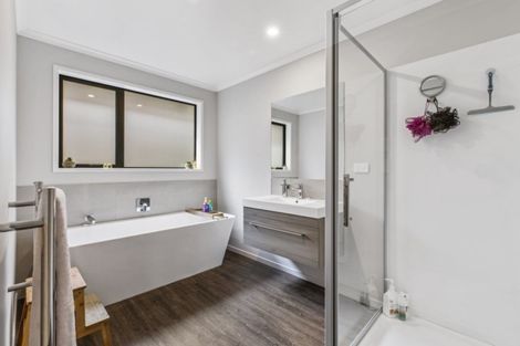 Photo of property in 11 Meadowbrook Place, Buckland, Pukekohe, 2677