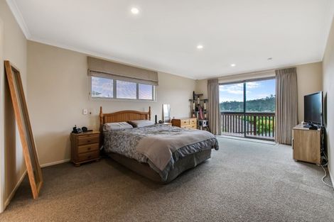Photo of property in 10 Thomas Hamer Place, Greenhithe, Auckland, 0632