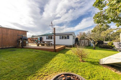 Photo of property in 19 Takiroa Street, Urenui, 4375
