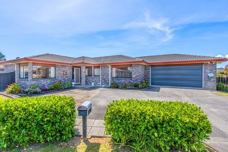 Photo of property in 9 Mirabell Place, Golflands, Auckland, 2013