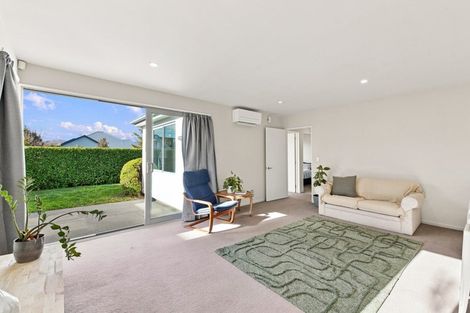 Photo of property in 8 Caulfield Avenue, Halswell, Christchurch, 8025