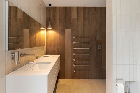 Photo of property in 32 Vista Terrace, Wye Creek, Queenstown, 9371