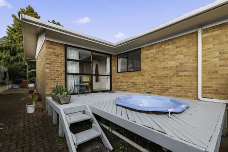 Photo of property in 9 Neri Crescent, Pomare, Rotorua, 3015