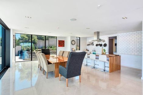 Photo of property in 28 Balboa Drive, Matakatia, Whangaparaoa, 0930