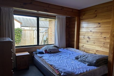 Photo of property in 2 Waipuna Place, Rototuna, Hamilton, 3210