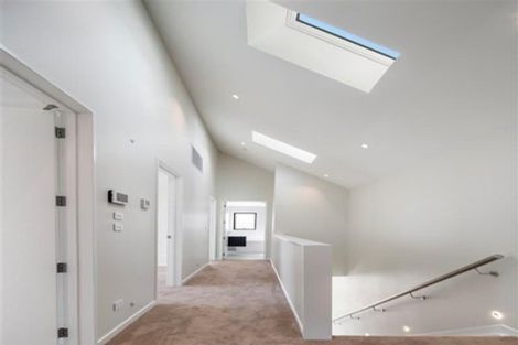 Photo of property in 8 Coopworth Street, Karaka, 2580