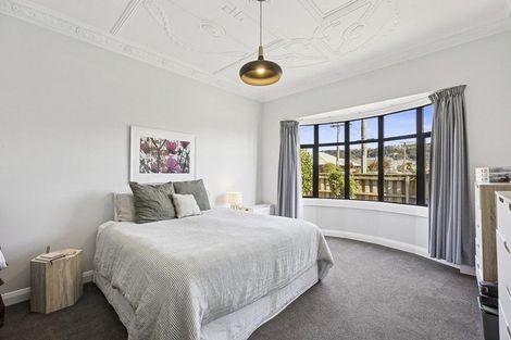 Photo of property in 243 Macandrew Road, Forbury, Dunedin, 9012