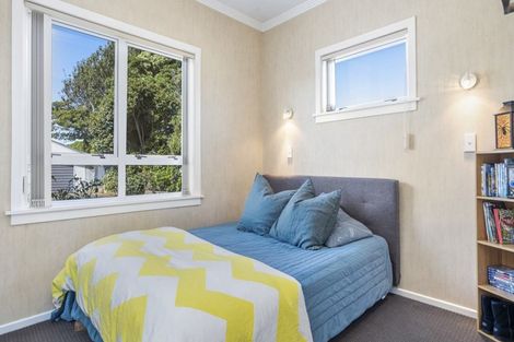 Photo of property in 32 Plympton Street, Brooklands, New Plymouth, 4310