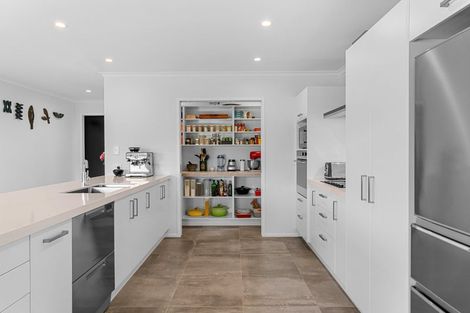 Photo of property in 32 Robert Hastie Drive, Mangawhai, 0573