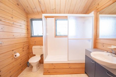 Photo of property in 12 Walton Place, Ngatea, 3503