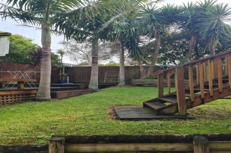 Photo of property in 1/212 Sunnynook Road, Totara Vale, Auckland, 0627