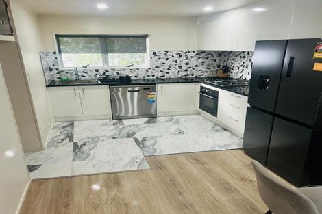 Photo of property in 2/60 Moncrieff Avenue, Clendon Park, Auckland, 2103