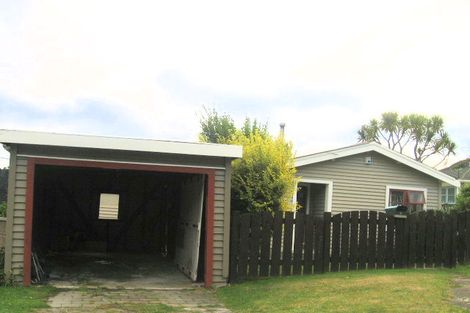 Photo of property in 5 Montgomery Avenue, Karori, Wellington, 6012