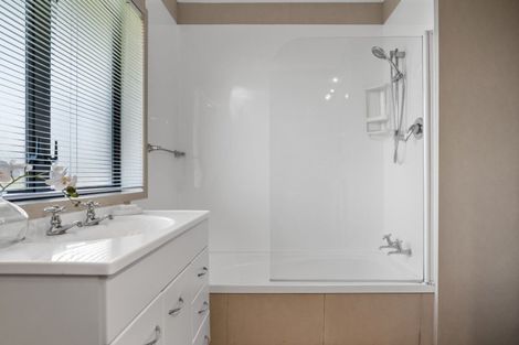 Photo of property in 2 Pemberton Crescent, Greerton, Tauranga, 3112