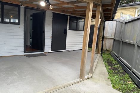 Photo of property in 26 Nile Road, Kelston, Auckland, 0602