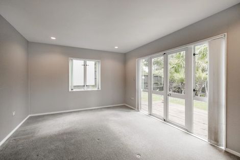 Photo of property in 5 Bushlands Park Drive, Albany, Auckland, 0632