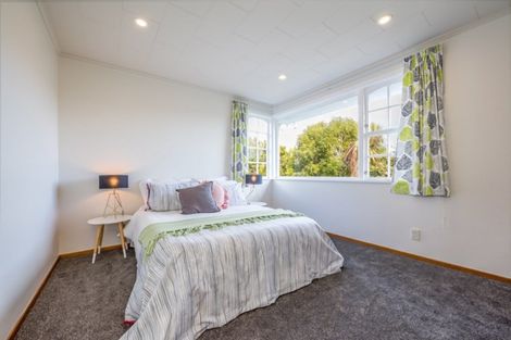 Photo of property in 82 Oxford Terrace, Epuni, Lower Hutt, 5011