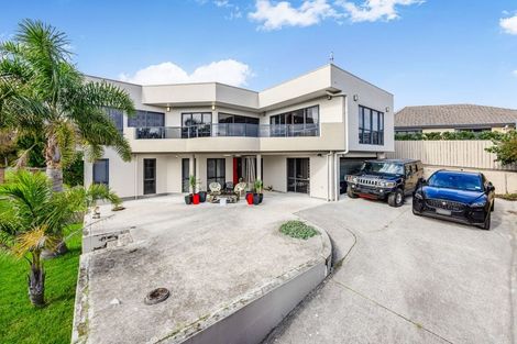 Photo of property in 40 Ewhurst Place, Goodwood Heights, Auckland, 2105