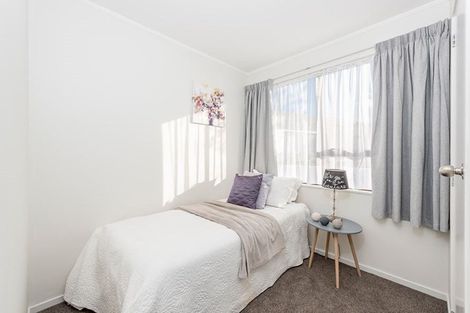 Photo of property in 2/239 Waitemata Drive, Ranui, Auckland, 0612